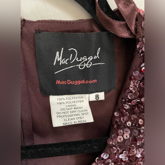 NWOT Mac Duggal Puff Shoulder Sequined Surplice Gown Mahogany Color Size 8 - Picture 8 of 10